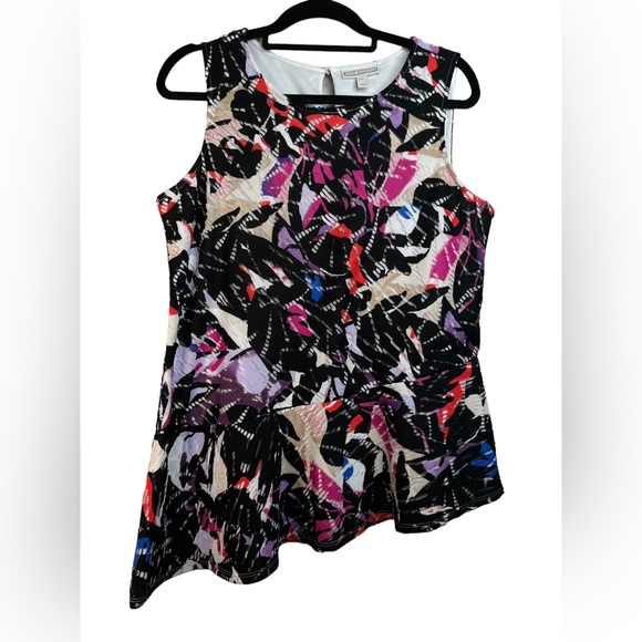 Dana Buchman, Large sleeveless top with an asynmetrical bottom - Picture 1 of 6